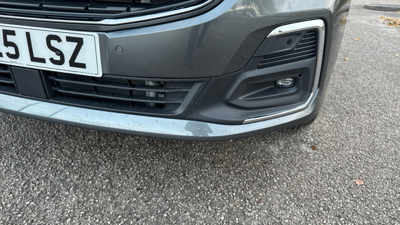 Ford Transit Connect 250 L2 Petrol 1.5 EcoBoost PHEV 150 Limited Van Auto